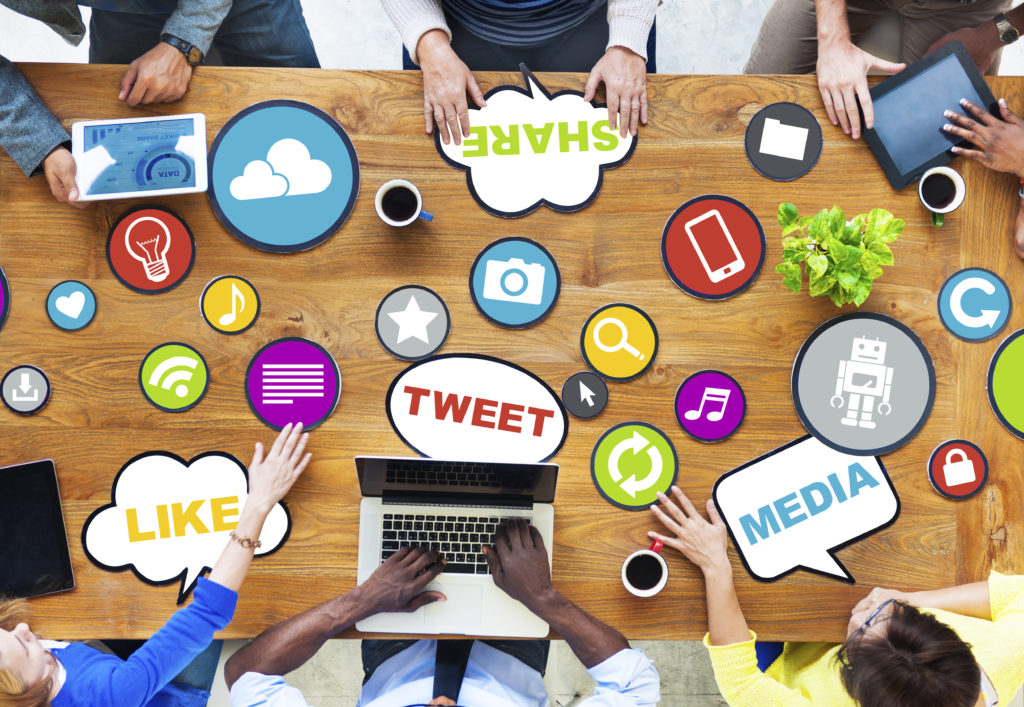 social media table